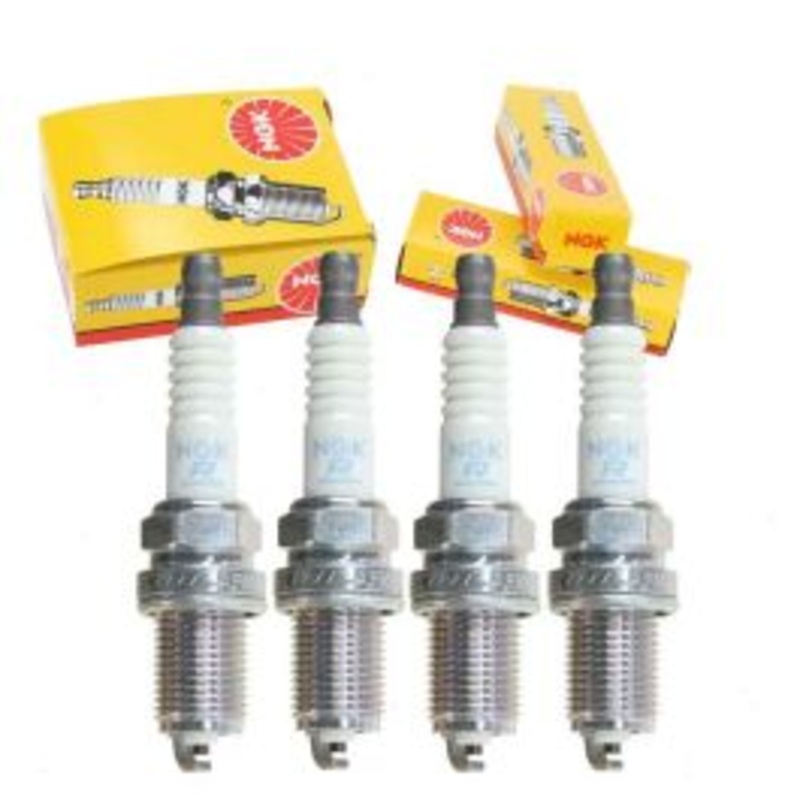 4 pc NGK Standard Spark Plugs for 1994-1996 Mercedes-Benz C220 2.2L L4