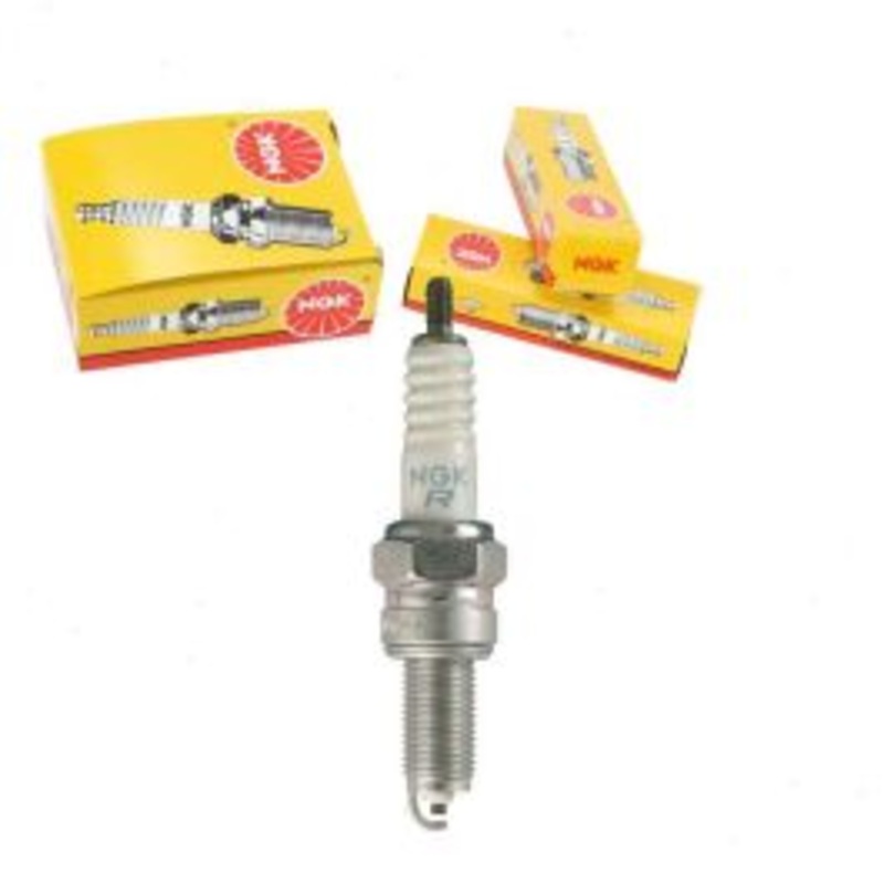 NGK Standard 1582 CPR6EA-9S Spark Plug