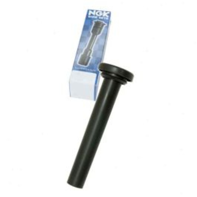 NGK Ignition Coil Boot for 2000-2002 Isuzu Trooper 3.5L V6
