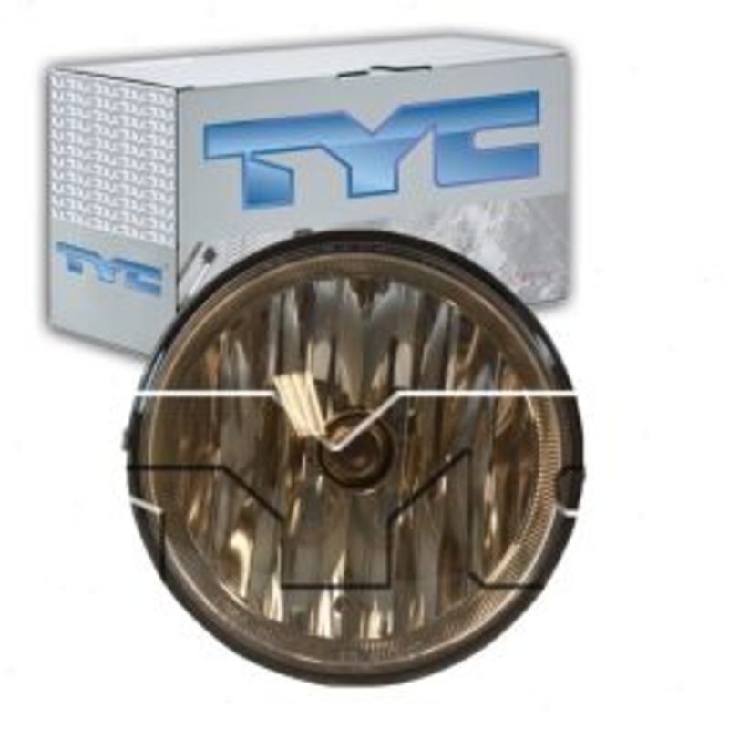 TYC Right Fog Light Assembly for 2005-2011 Toyota Tacoma