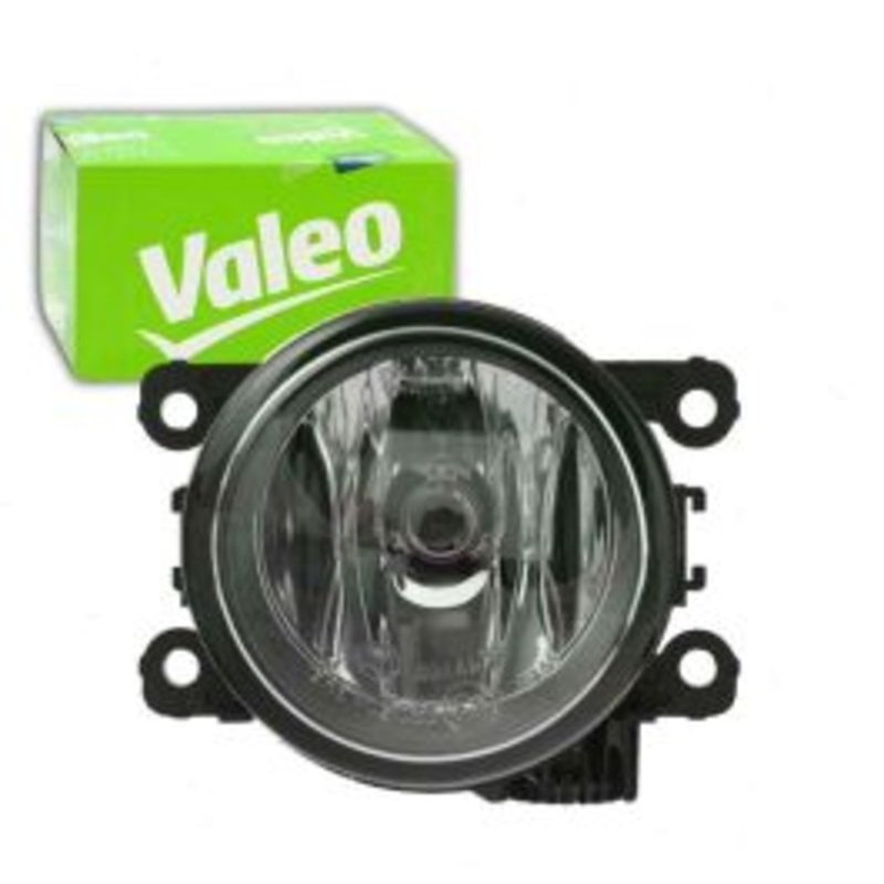 Valeo Front Right Fog Light for 2007-2012 Mitsubishi Galant