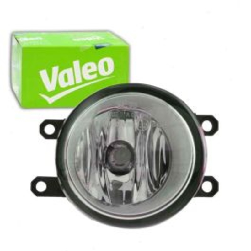 Valeo Right Fog Light for 2010-2012 Toyota Prius