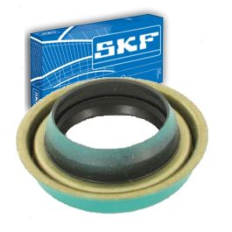 SKF Rear Automatic Transmission Seal for 2003-2005 Ford E-150 Club Wagon