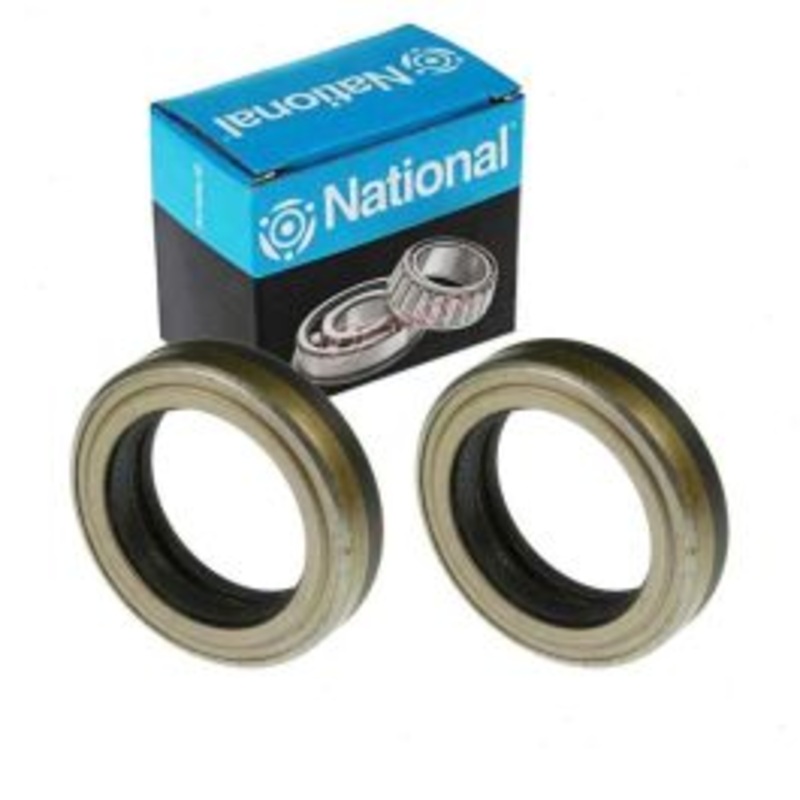 2 pc National Front Inner Axle Shaft Seals for 2002-2006 Chevrolet Avalanche 2500